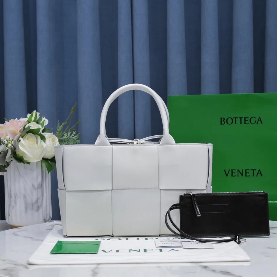 30cm white with black